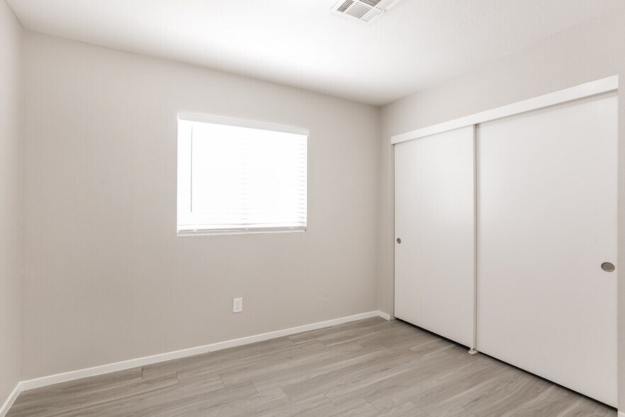 Building Photo - 2018 Annbriar Ave