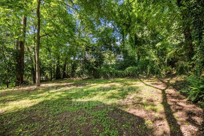 Building Photo - 609 34th St S