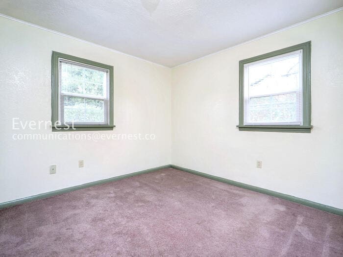 Building Photo - 509 3rd St SW