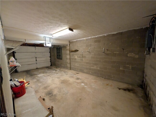 Building Photo - 3792 Baumberger Rd