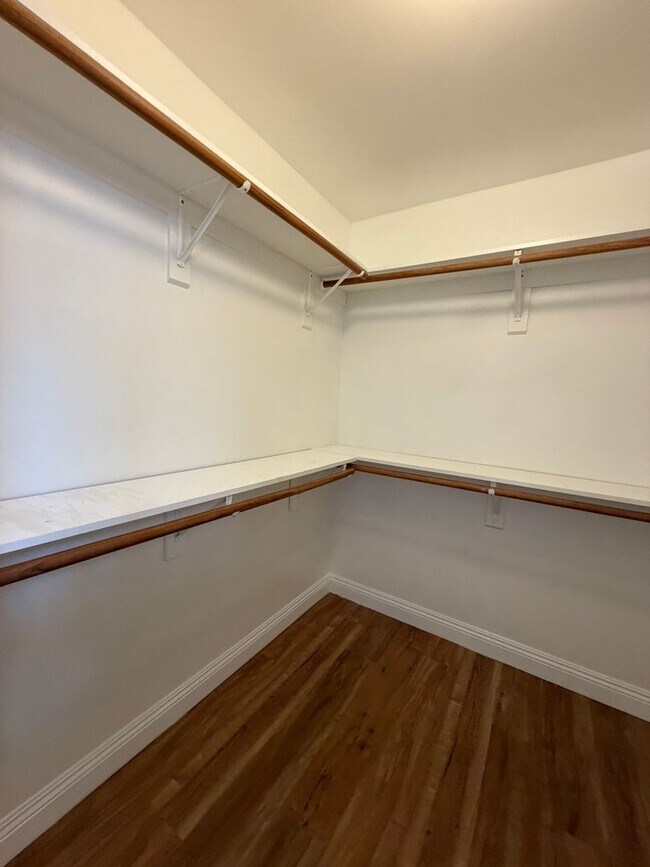 Building Photo - 5800 Potenza Ln