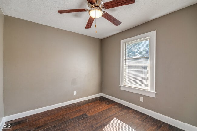 Building Photo - 717 N Grant Ave