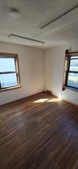 Building Photo - 218 S 29th St