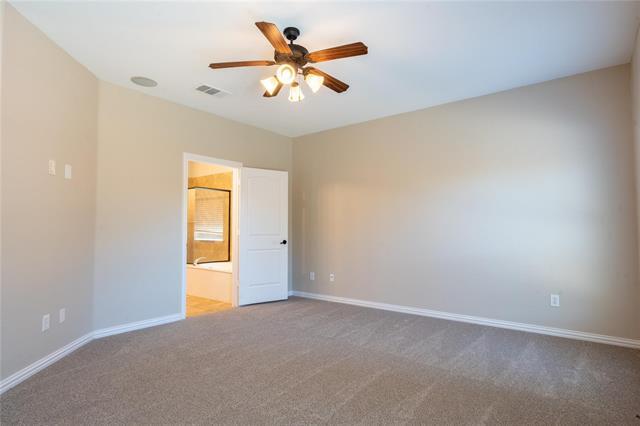 Building Photo - 1609 Clearwater Dr