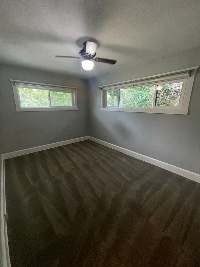 Building Photo - Beautiful 4-Bedroom House