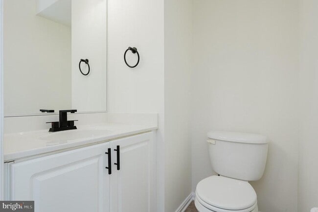 Building Photo - 557 Rhapsody Ct