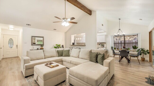 Building Photo - 8010 Misty Park St