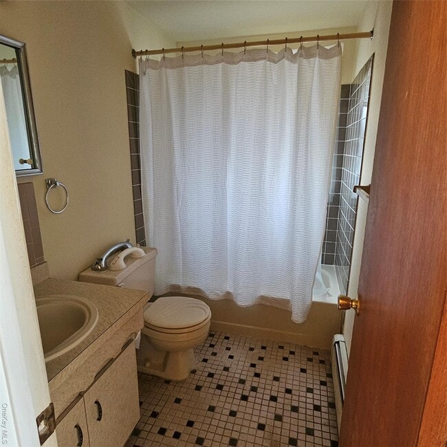 Building Photo - 210 S 9th St