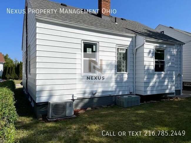 Building Photo - 4003 Woodway Ave