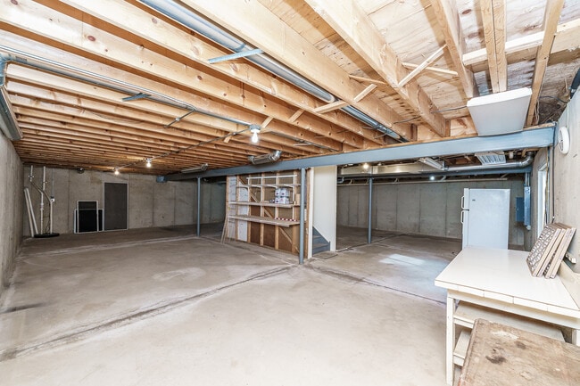 Building Photo - 12960 Big Horn Dr