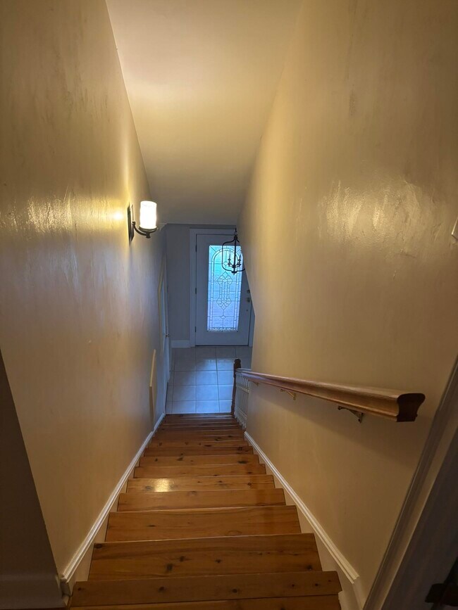 Building Photo - 8970 Eagles Ridge Dr