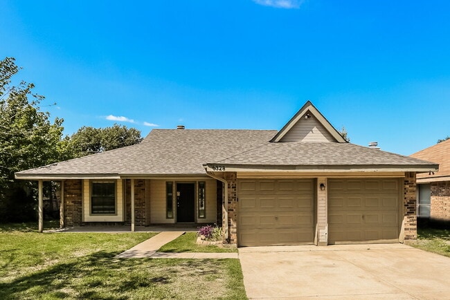 Primary Photo - 6328 Canyon Cir
