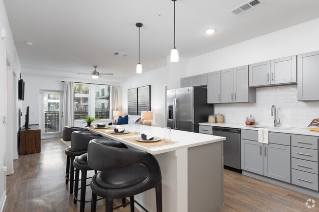 Interior Photo - Alvante at Grand National