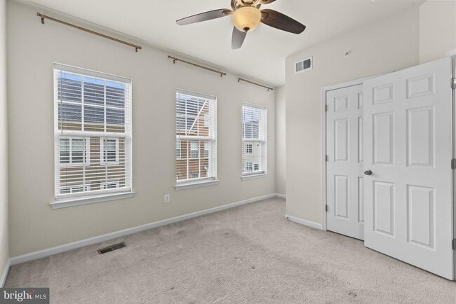 Building Photo - 7118 Rowlock Aly