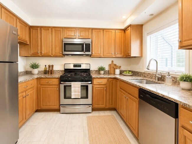 Building Photo - 4 Alcott Cir