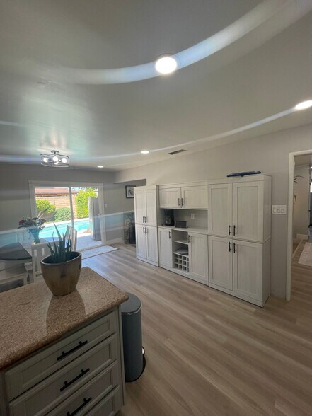 Building Photo - 2409 Glenfaire Dr