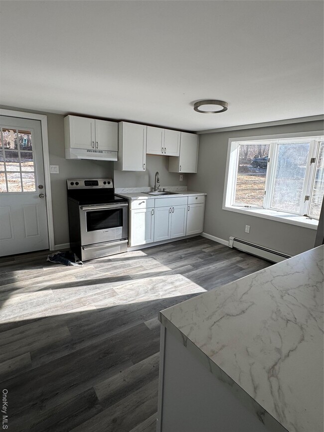 Building Photo - 654 Milltown Rd