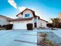 Building Photo - 440 Yellowstone Cir
