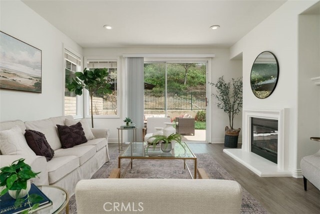 Building Photo - 570 Shadow Ln