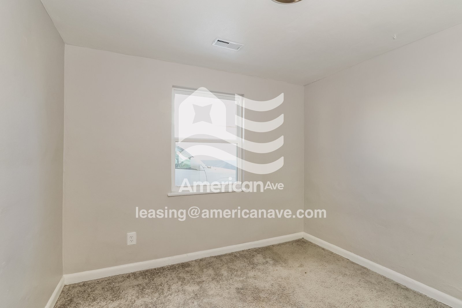 Building Photo - 212 E Bowne Blvd