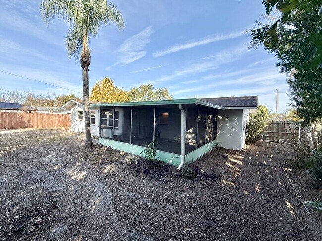 Building Photo - 13788 Montego Dr