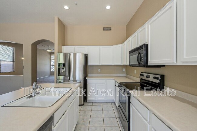 Building Photo - 7237 E Gallego Ln