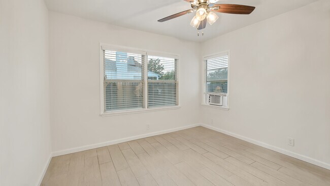 Bedroom - 11216 Tiara St