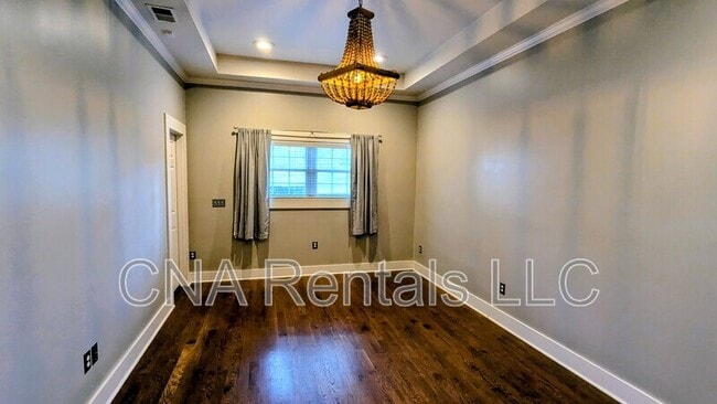 Building Photo - 1411 May Ave SE