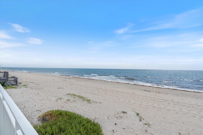 Building Photo - 4505 S Ocean Blvd