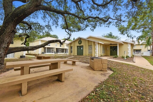 Building Photo - 5238 Sunridge Palms Dr