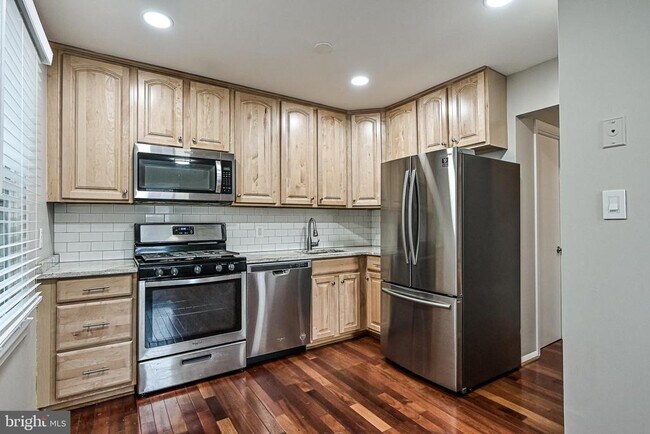 Building Photo - 5572 Kendrick Ln