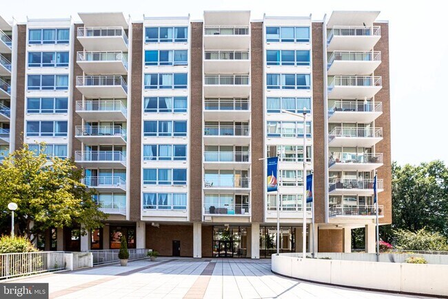 Building Photo - 1435 4th St SW