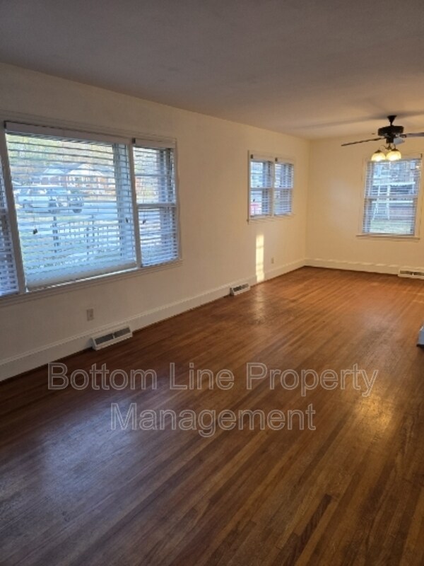 Building Photo - 4120 Leeds Dr