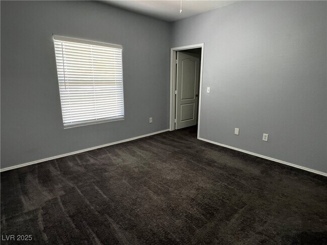 Building Photo - 6905 Cobre Azul Ave
