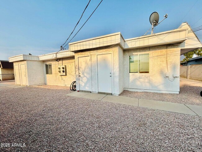 Building Photo - 240 S Doran