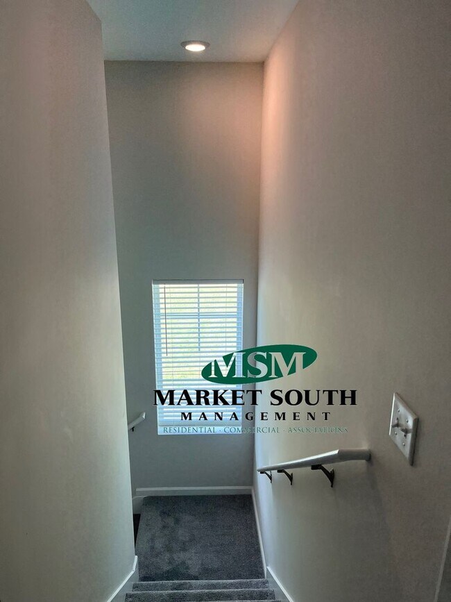 Building Photo - Rice Creek!  Port Wentworth **Rent Special...