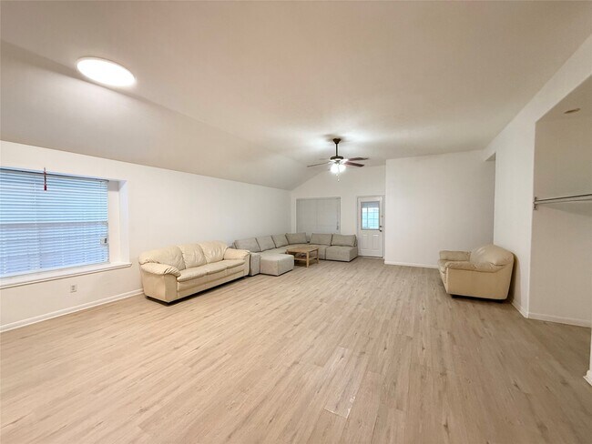 Building Photo - 13810 Audra Ln