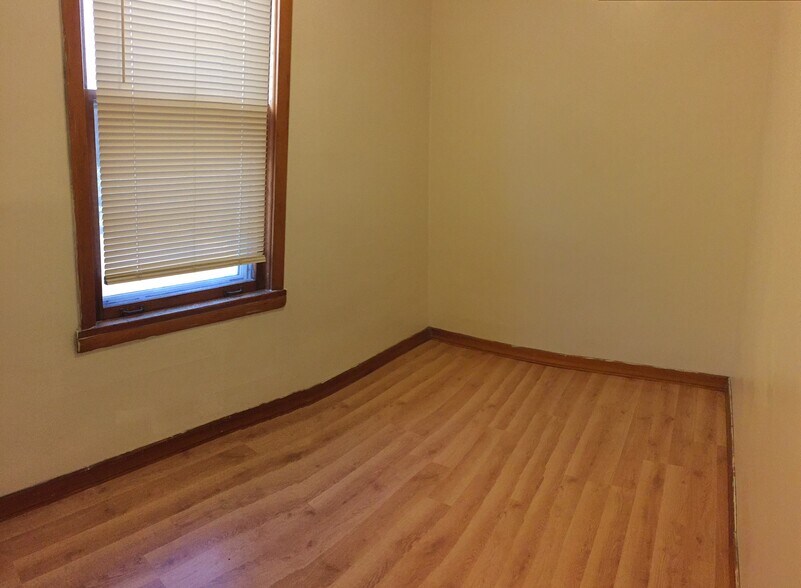 Building Photo - 2934 S Keeley St