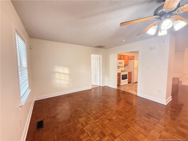 Building Photo - 3713 Rockhurst Dr
