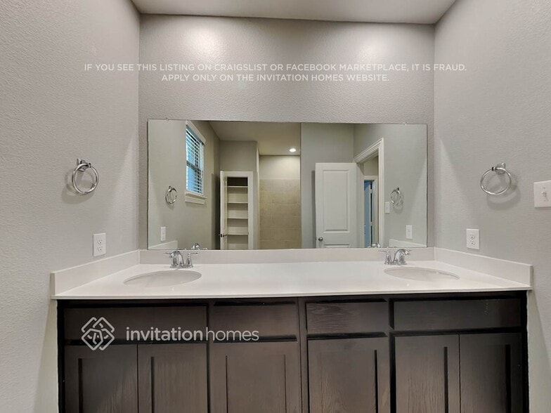 Building Photo - 2933 Open Range Dr