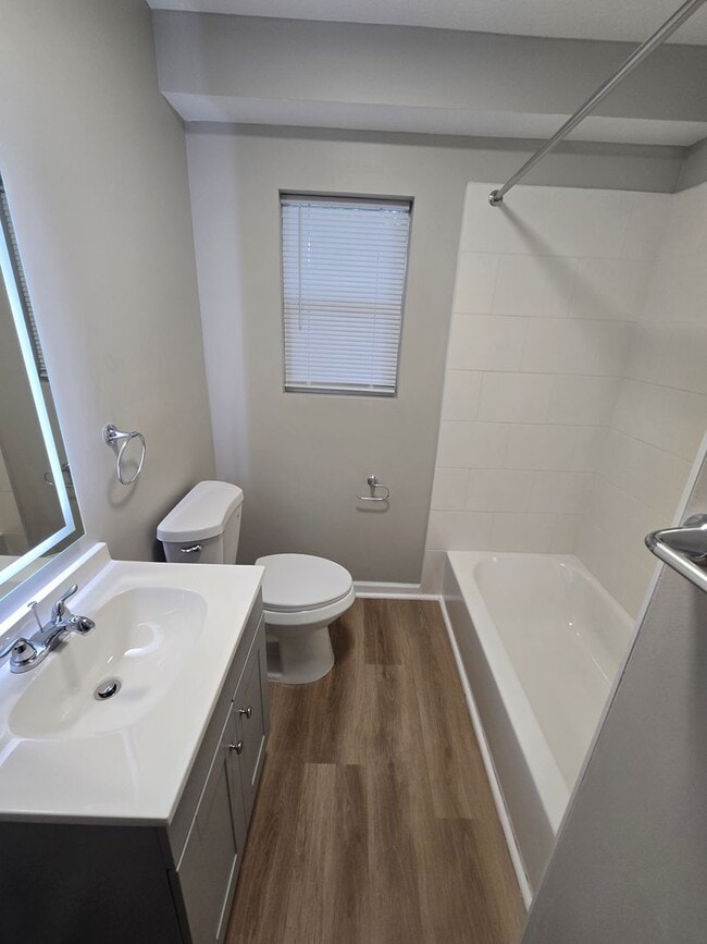 Building Photo - Welcome Home to Bellagio South Living: Where Comfort Meets Convenience