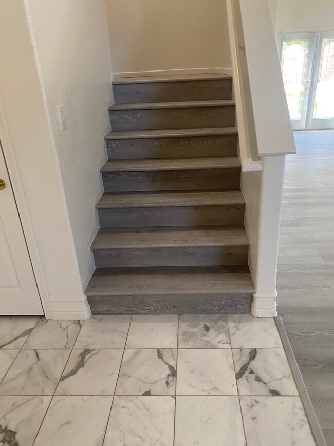 Building Photo - 40095 Festival Rd