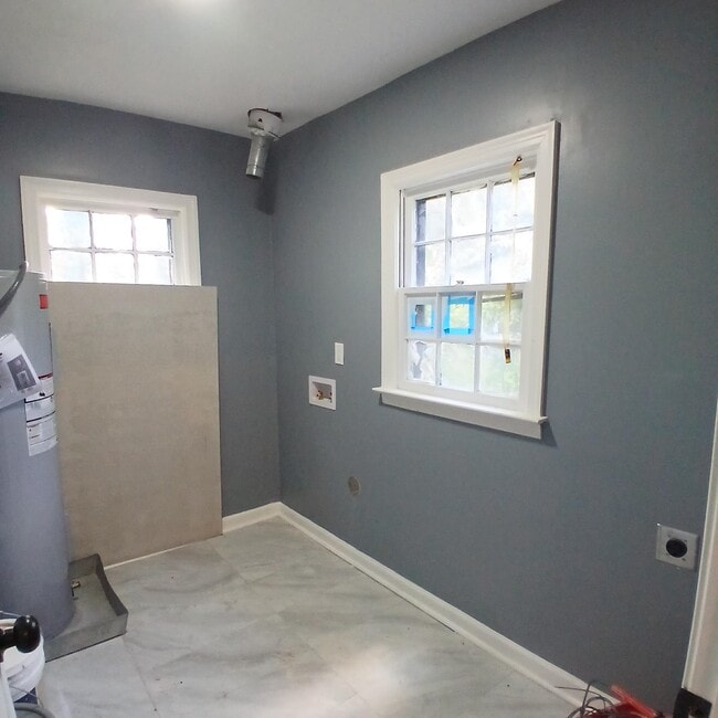 Building Photo - 949 Kney St