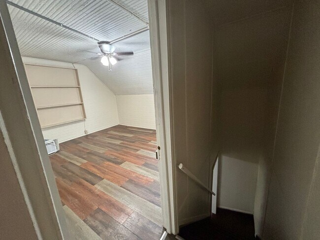 Building Photo - 201/203 Grove Avenue