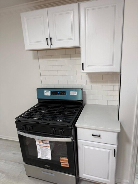 Building Photo - 19934 Manor St