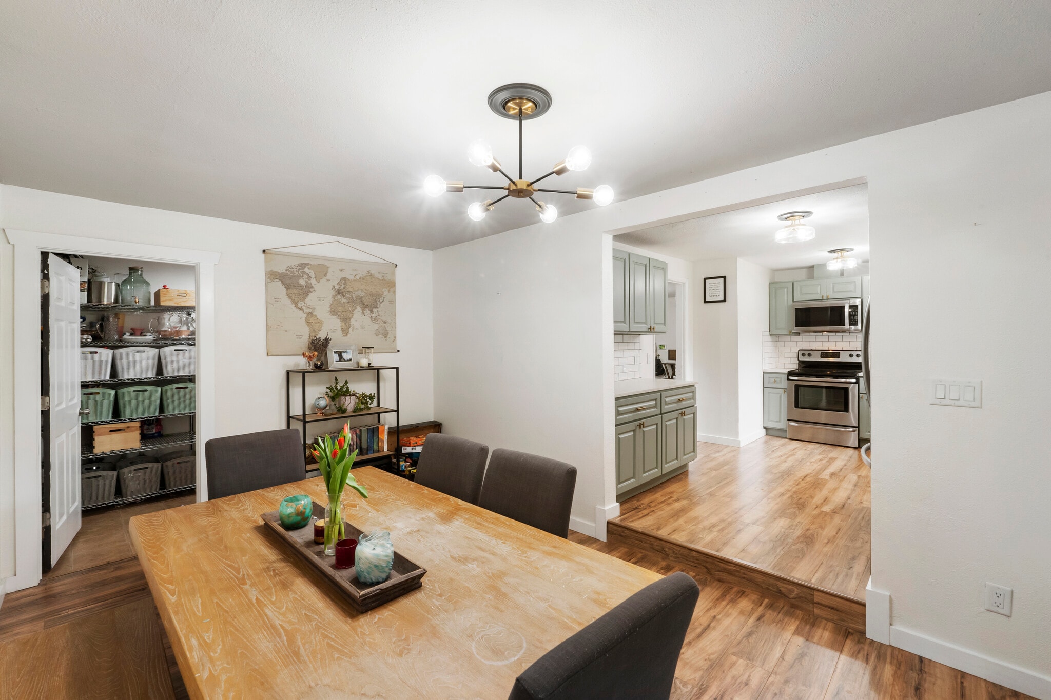 Building Photo - 5824 Hillcrest Dr SW