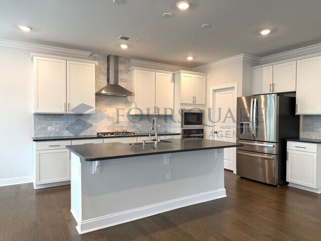 Building Photo - Spacious Corner-Lot Home with Guest Suite, Screened Porch & Detached 2-Car Garage – Resort-Style ...