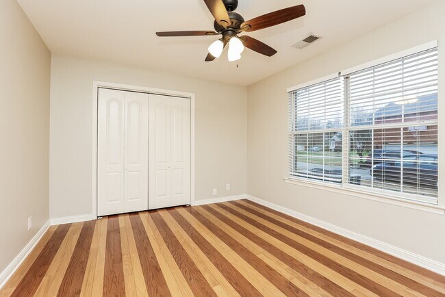 Building Photo - 2922 Churchill Ln