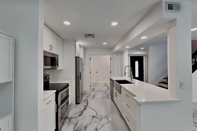 Building Photo - 8212 Citrus Chase Dr