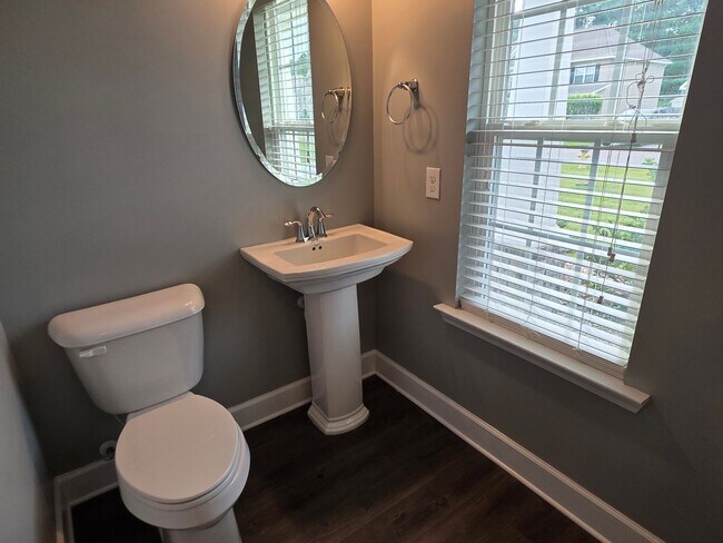 Building Photo - Belmont Glen! South Effingham Schools! Community Amenities!